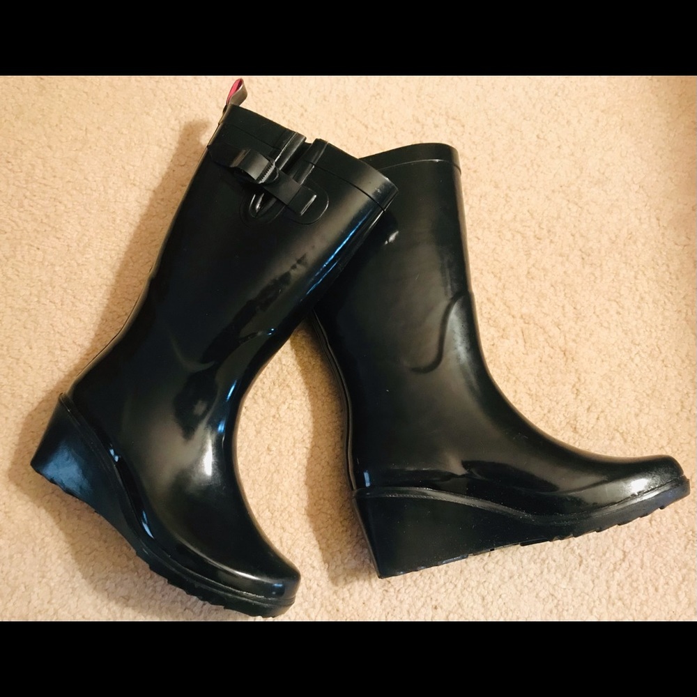 Women’s Fashion Rainboots- Black- EUC- Sz 8